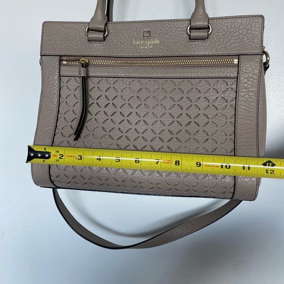 Kate Spade purse, top handle and cross body strap, cut out lace design on front - Picture 4 of 12